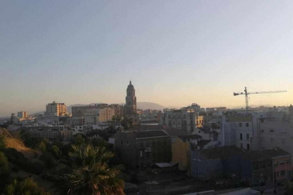 Apartamento En Pleno Centro De Malaga Ngoại thất bức ảnh