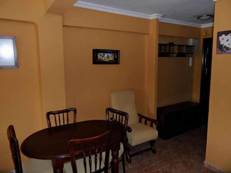 Apartamento En Pleno Centro De Malaga Ngoại thất bức ảnh
